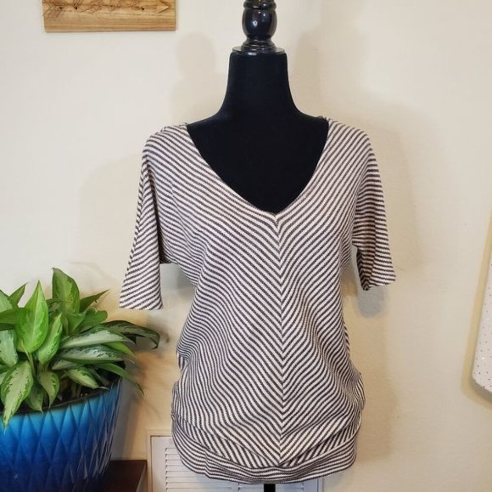 LAVISH Women's Short Sleeved Striped Blouse, Black & White, Large